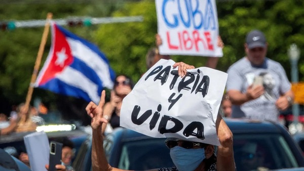 Cuba: Fuerzas de seguridad y militares intentan parar por la fuerza protestas masivas - Megacadena — Últimas Noticias de Paraguay