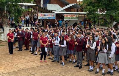 Colegio planteó dividir a estudiantes vacunados y no vacunados para colación