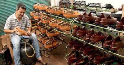 La Nación / Industria del calzado experimenta cuantiosas pérdidas por el contrabando