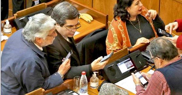 La Nación / Frente Guasu sigue presionando junto con campesinos mediante invasiones de propiedad