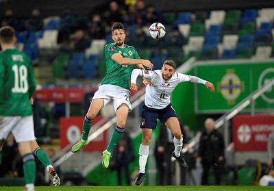 Italia se reencuentra con sus fantasmas; Suiza e Inglaterra, mundialistas - Fútbol Internacional - ABC Color