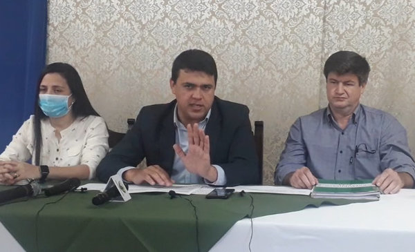 Por falta de recursos José Luis Benítez descontrata a 64 funcionarios de la Municipalidad