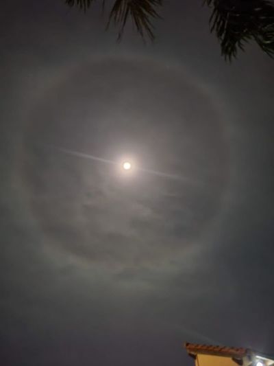 Halo Lunar se observa en el paisaje nocturno - Nacionales - ABC Color