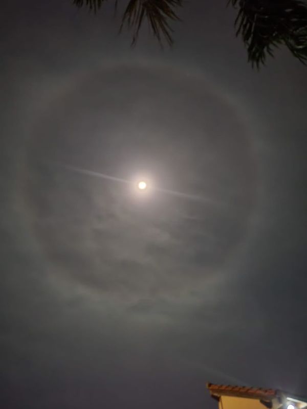 Halo Lunar se observa en el paisaje nocturno - Nacionales - ABC Color