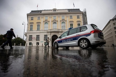 Austria despliega policías para controlar el confinamiento de los ciudadanos no vacunados contra el Covid-19