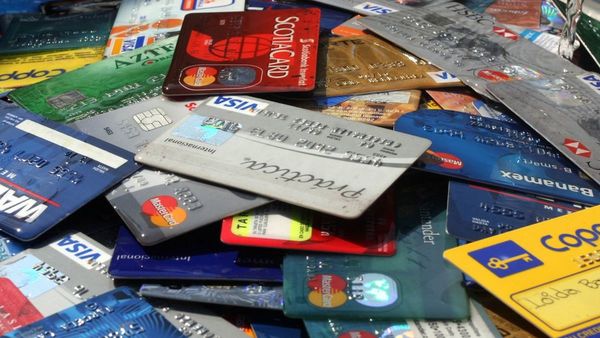 Aumenta el consumo por vía de las tarjetas de crédito