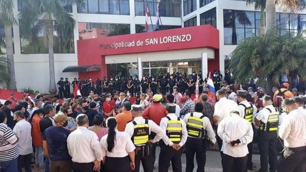 Comuna  de San Lorenzo cesa  a 488 funcionarios y pide préstamo