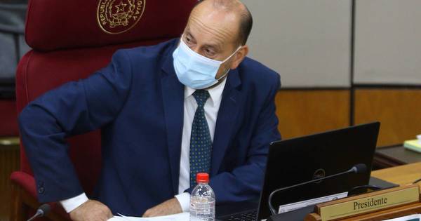 La Nación / Titular de Senado desacata a la Corte y no repone a funcionario