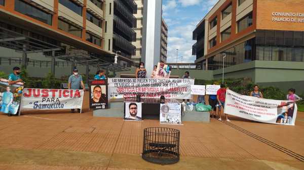 Familiares de Samuelito exigen que se mantenga cambio de carátula - La Clave