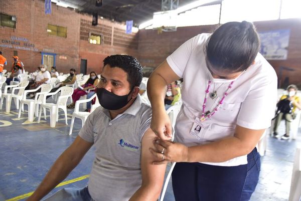 Diputado defiende proyecto para separar a vacunados y no vacunados - Nacionales - ABC Color