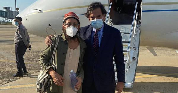 La Nación / Periodista estadounidense liberado dice que temió no terminar nunca su arresto en Birmania