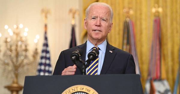 La Nación / Biden promulga plan de infraestructura en EEUU por 1,2 billones de dólares