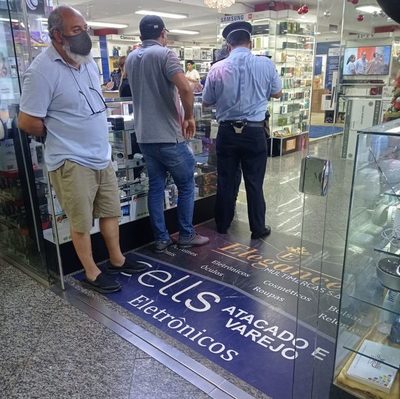 Brasileño fue víctima de estafa en el centro de Ciudad del Este - La Clave