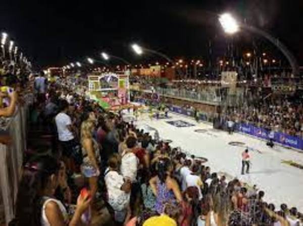 El Ministerio de Salud autorizó la organización del Carnaval Encarnaceno 2022, anunció el intendente