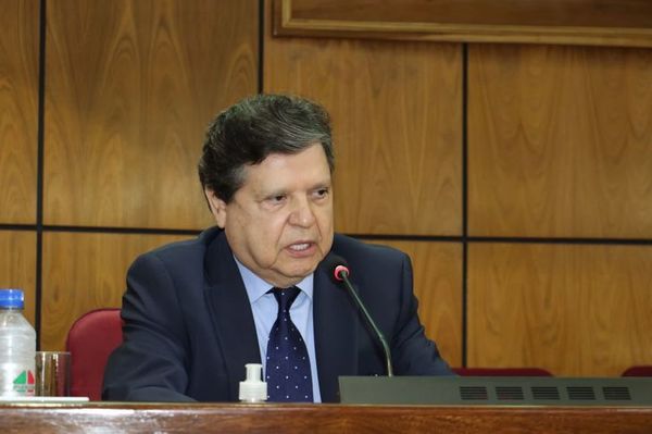 Euclides niega secretismo en tema de Itaipú y habla de transparentar