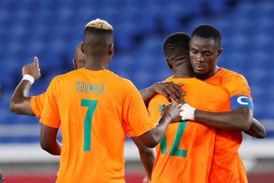 Camerún y Costa de Marfil luchan por una plaza en una última jornada agónica - Fútbol Internacional - ABC Color