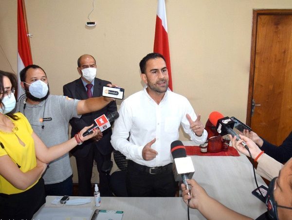 Desvinculan a casi 500 funcionarios municipales de San Lorenzo · Radio Monumental 1080 AM