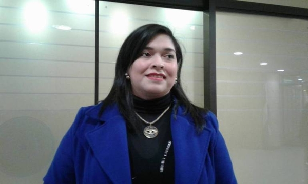 Diario HOY | Directora de Talento Humano del Senado defiende su puesto y denuncia “persecución"
