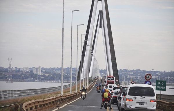 Plantean que boleto de bus ya incluya seguro covid para ir a Argentina - Nacionales - ABC Color