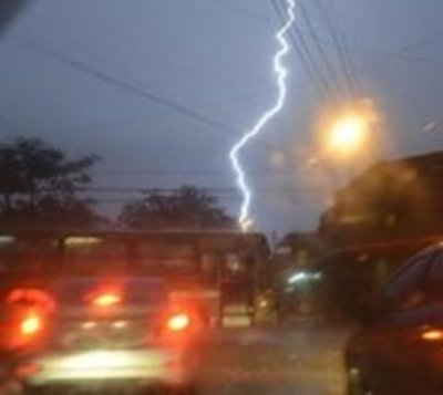 Reportan fuertes tormentas en varios puntos del país - Paraguay.com