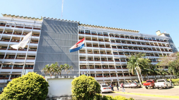 IPS terceriza atenciones por G. 12 mil millones - El Independiente