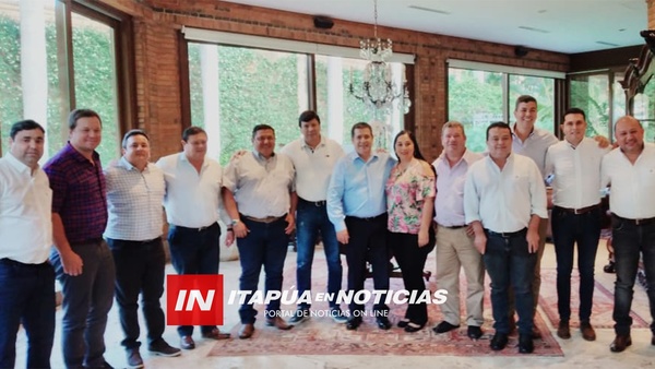 INTENDENTES DE HONOR COLORADO SE REUNIERON CON CARTES - Itapúa Noticias