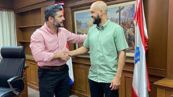 Nenecho nombra a nuevo director del Centro Histórico de Asunción