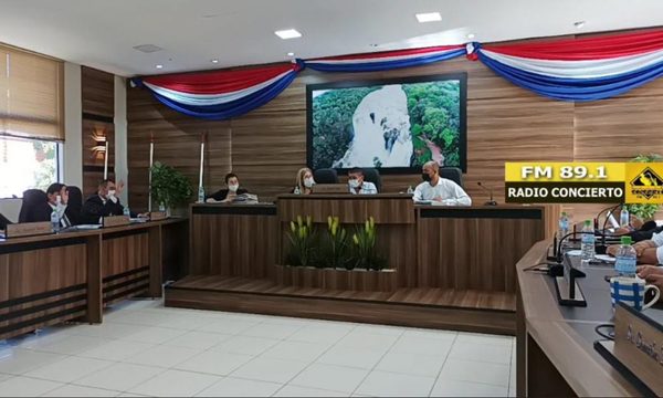 Concejales liberales y una colorada acaparan comisiones en Junta Municipal de Franco
