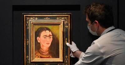 La Nación / Obra de Frida Kahlo se vende por casi USD 35 millones, un nuevo récord para la pintora mexicana