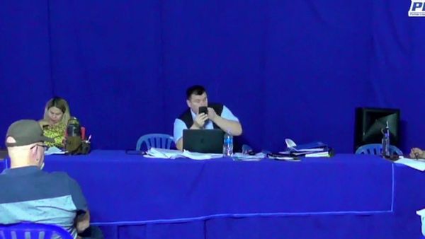 Disidencia copa espacios de en PLRA y repliega a Efraín