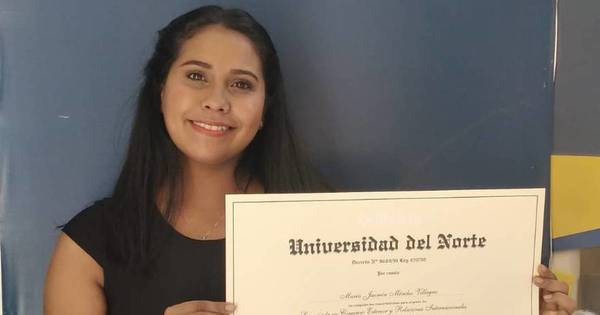 La Nación / El lupus no la detuvo, se graduó y espera trasplante