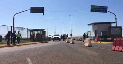 La Nación / Transportistas exigen apertura de frontera en Falcón para reanudar viajes
