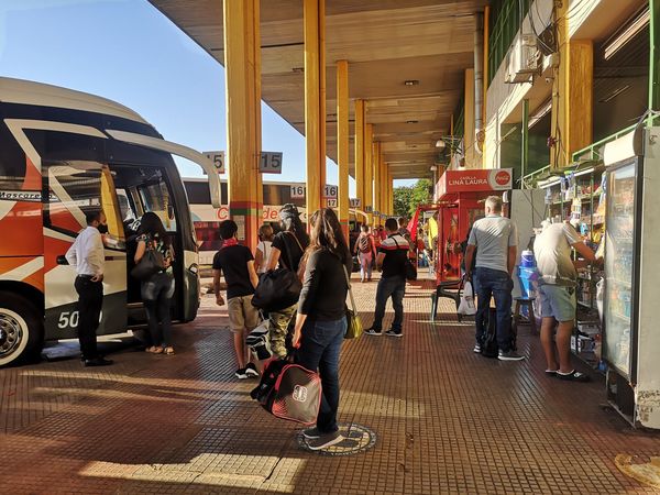 Luego de un año y ocho meses reanudan viajes en transporte internacional a la Argentina