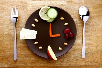 ¿Es realmente importante el horario de las comidas para bajar de peso? - Gastronomía - ABC Color