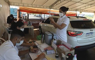 AntiCOVID: aplicación de vacunas bajó a 10.000 dosis por día - Nacionales - ABC Color