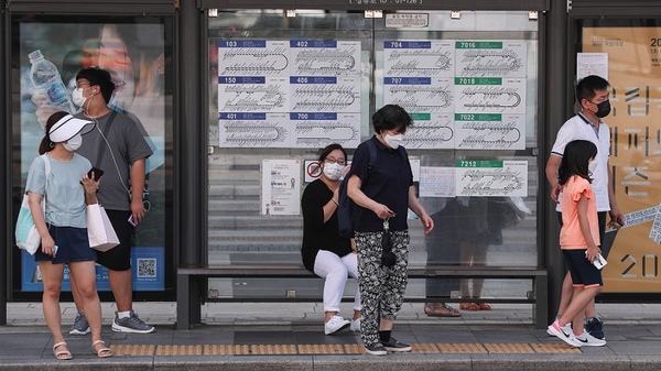 Corea del Sur apura las dosis de refuerzo ante una disparada del coronavirus - .::Agencia IP::.
