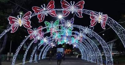 La Nación / Foz empieza a brillar para atraer a turistas en Navidad y en Ciudad del Este no hay nada