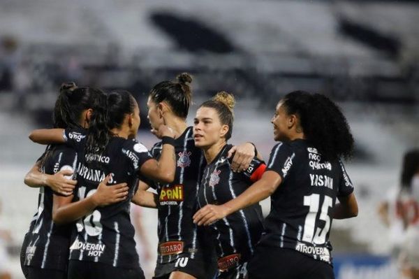 Corinthians y Santa Fe irán por La Gloria Eterna femenina