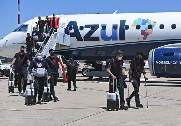 Llega a Montevideo el primer finalista de la Copa Sudamericana - Fútbol Internacional - ABC Color