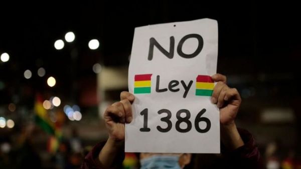 Gobierno de Bolivia ordena derogar ley madre que causó mayores protestas desde salida de Evo Morales