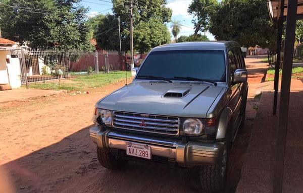 A plena luz del día, roban camioneta en Asunción