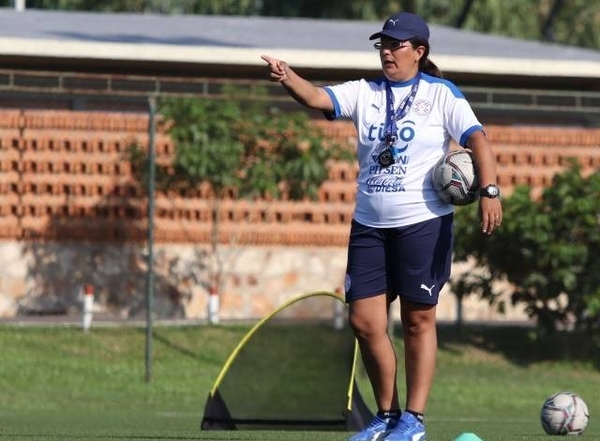 Diario HOY | Hay lista de convocadas para los amistosos con Perú
