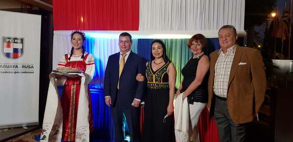 Exitosa primera edición de la “Noche culinaria Rusa” permite estrechar vínculos comerciales
