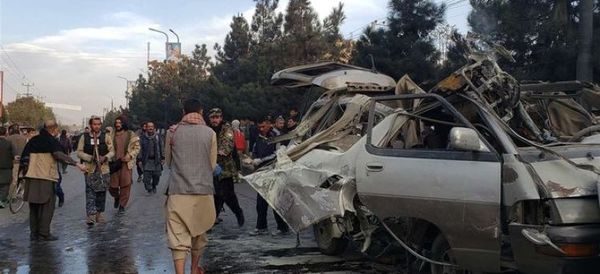 Al menos dos muertos en la explosión de un minibús en Kabul