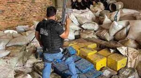 Policía encuentra tres toneladas de marihuana en una empresa de Ponta Porã