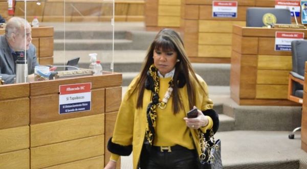 Gobierno boliviano muestra “molestia e incomodidad” por expresiones de Celeste Amarilla