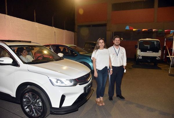 Realizaron Feria Avenida Automotor - Empresariales - ABC Color