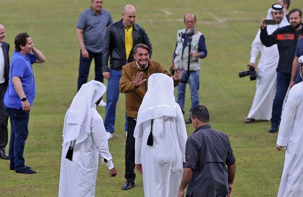 Bolsonaro cierra su gira en el golfo Pérsico para promover inversiones - Mundo - ABC Color
