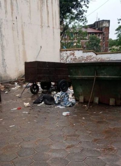 Hallan cuerpo entre la basura afuera de la cárcel de Tacumbú