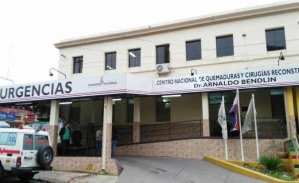 Joven sufre quemaduras con ácido en casi todo el cuerpo